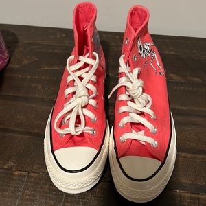 Like new limited Chuck Taylors “Dia de los Muertos” design